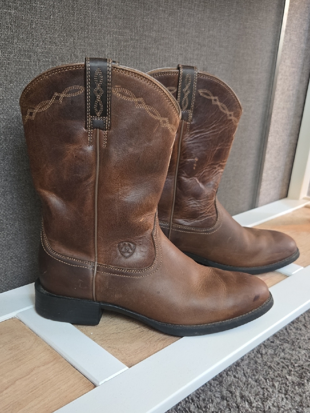 Ariat Mens Heritage Roper Western Boot Round Toe 10D Oiled Brown Distressed - Picture 4 of 14